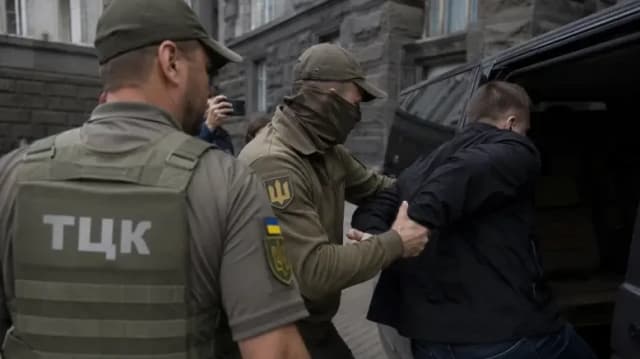 ТЦК скасував бронювання: чому можна втратити відстрочку та що робити військовозобов’язаному