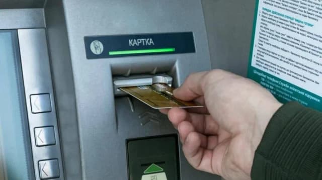 Блокування рахунків за неявку до ТЦК: що відбувається насправді і де шукати захист